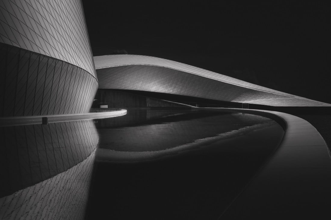 Black and white photo of the Copenhagen aquarium