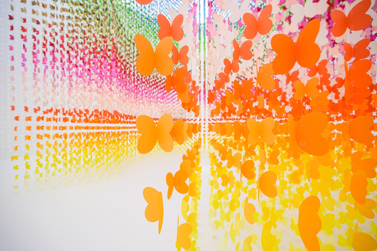 100 colors installation by Emmanuelle Moureaux