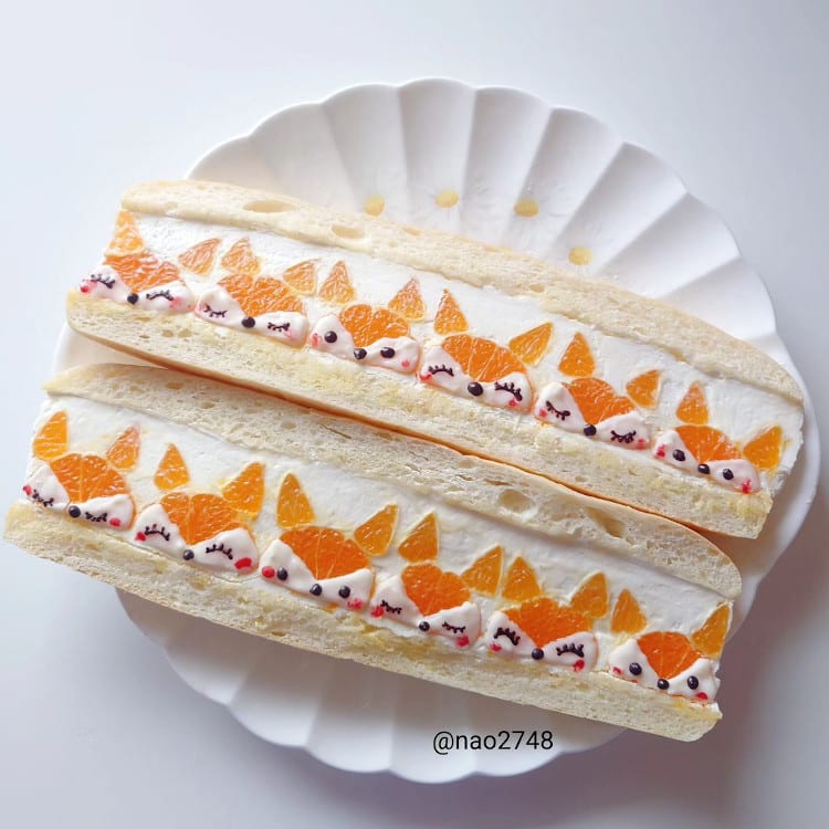 fruit sandwiches with cute foxes
