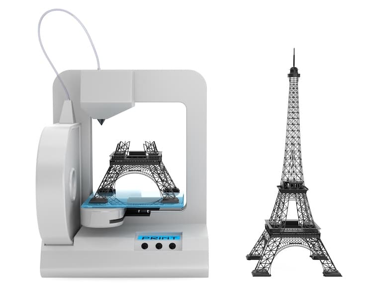 3D printer printing the Eiffel Tower