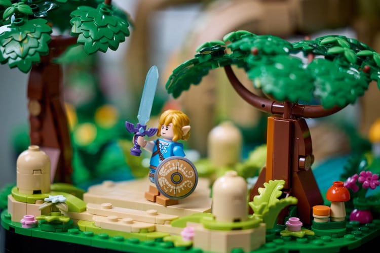 The Legend of Zelda Lego set featuring Link