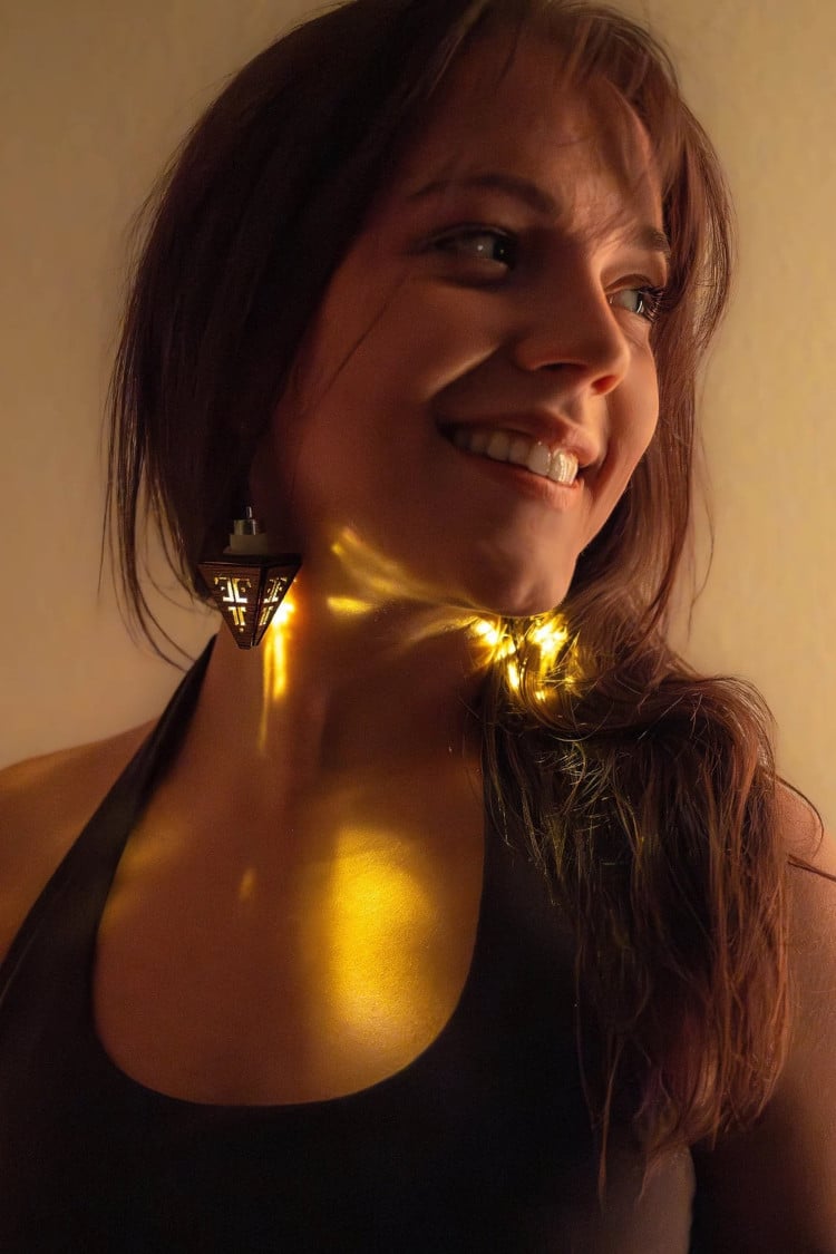 Light-up earrings with LEDs by laserwoodlights