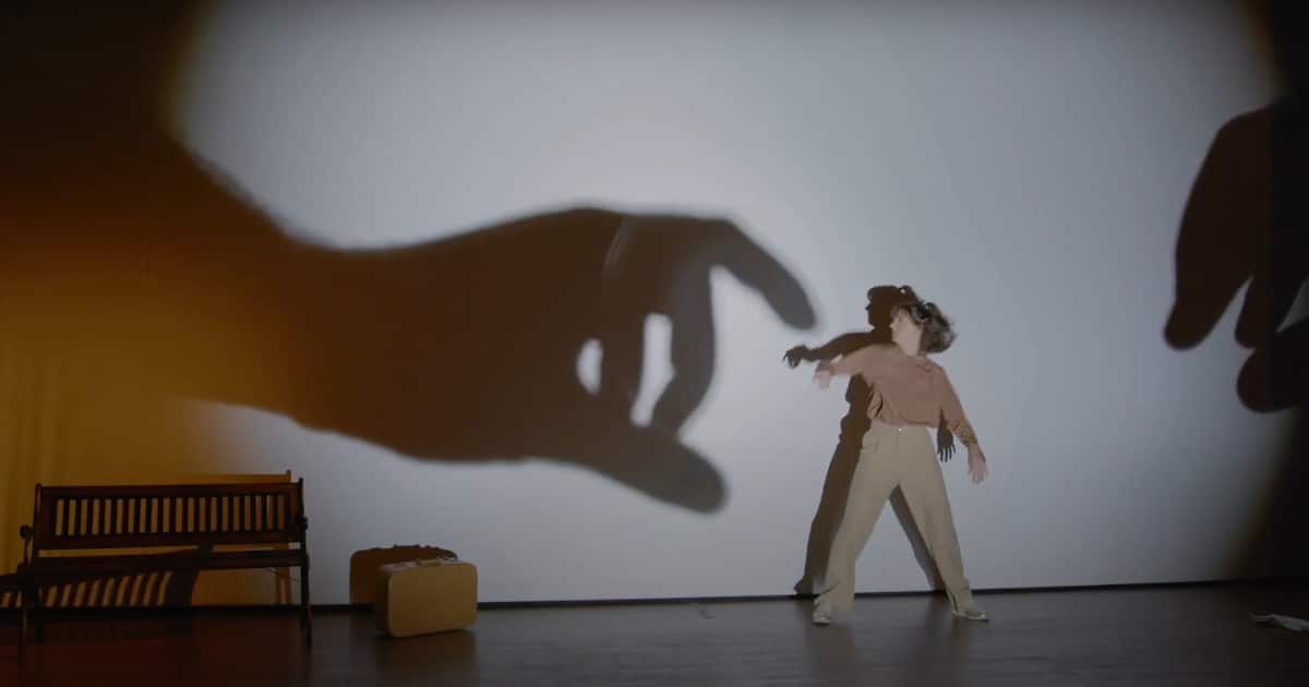 Dance duo uses shadow art to raise awareness of mental health