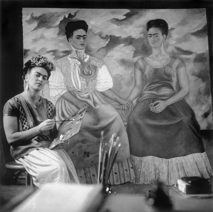 Frida Kahlo painting "The Two Fridas"