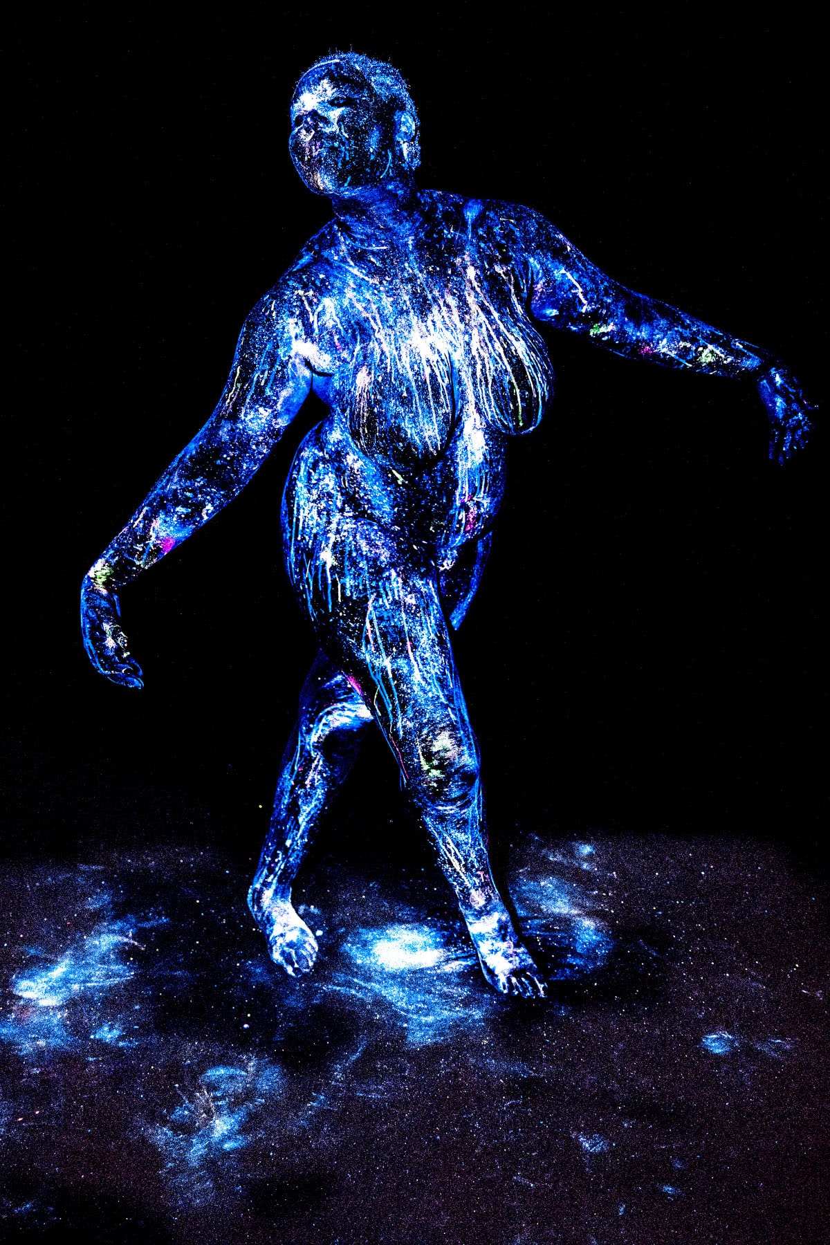 UV light artistic photography by Mikael Owunna