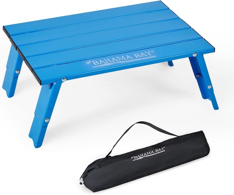 Collapsible beach table