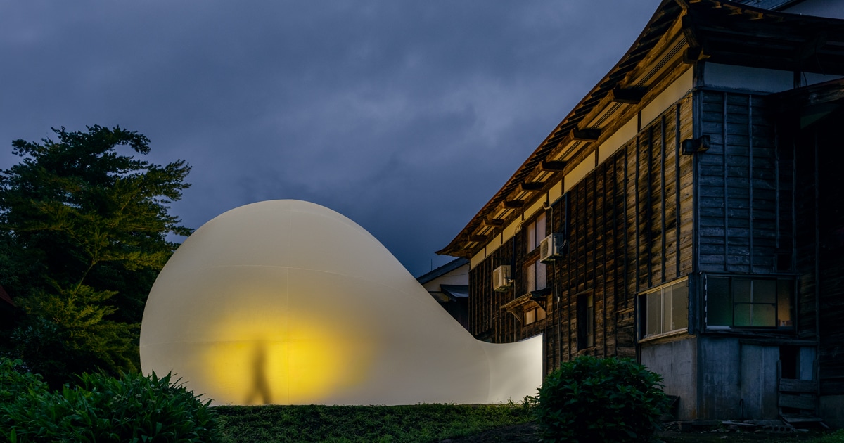 100-Year-Old House in Japanese Village Looks Like It’s Blowing a Bubble