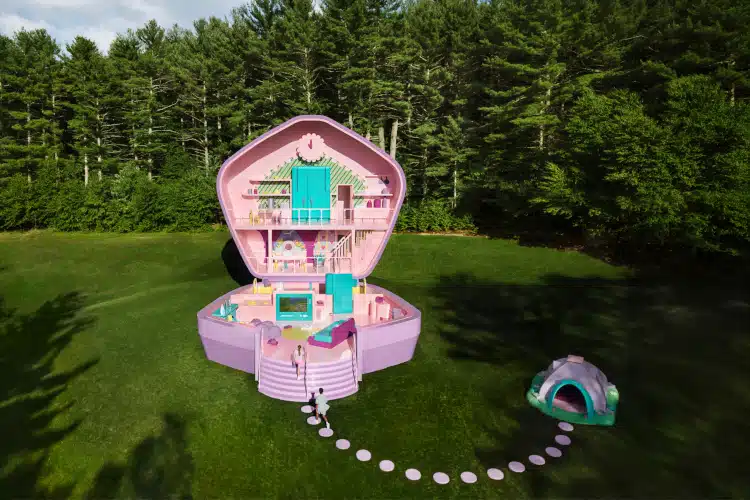 Polly Pocket Airbnb house