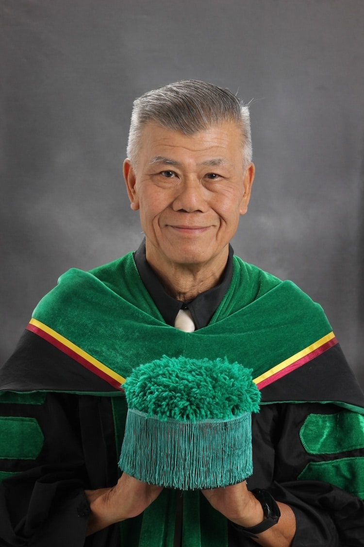 Dr. Hong Keng Toh, 70-year-old medical graduate