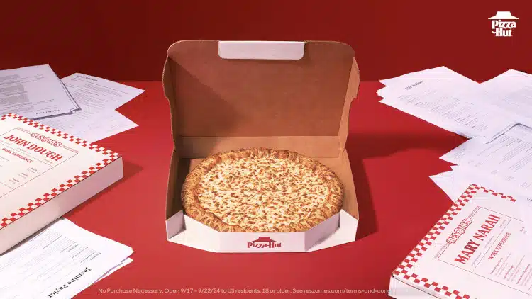 Pizza Hut pizza in Reszames box