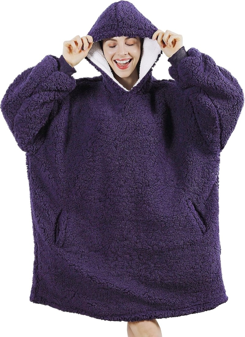 Oversize blanket sweater