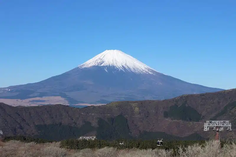 Mount Fuji's delayed snowfall breaks records