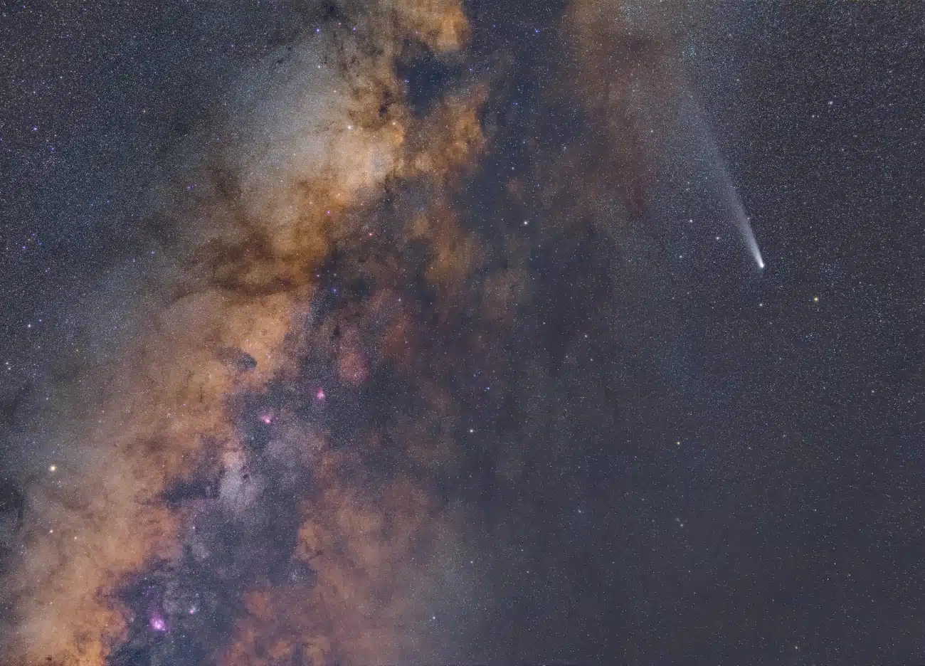 Milky Way and Comet Tsuchinshan-Atlas