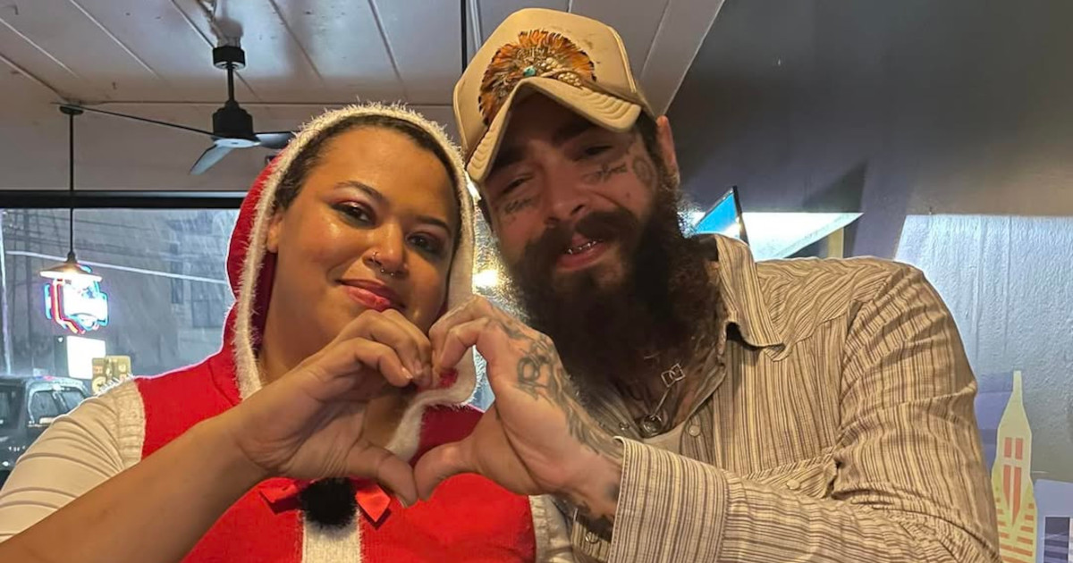 Singer Post Malone Leaves $20K Tip for Single Mother Working as Bartender on Christmas Eve #PostMalone