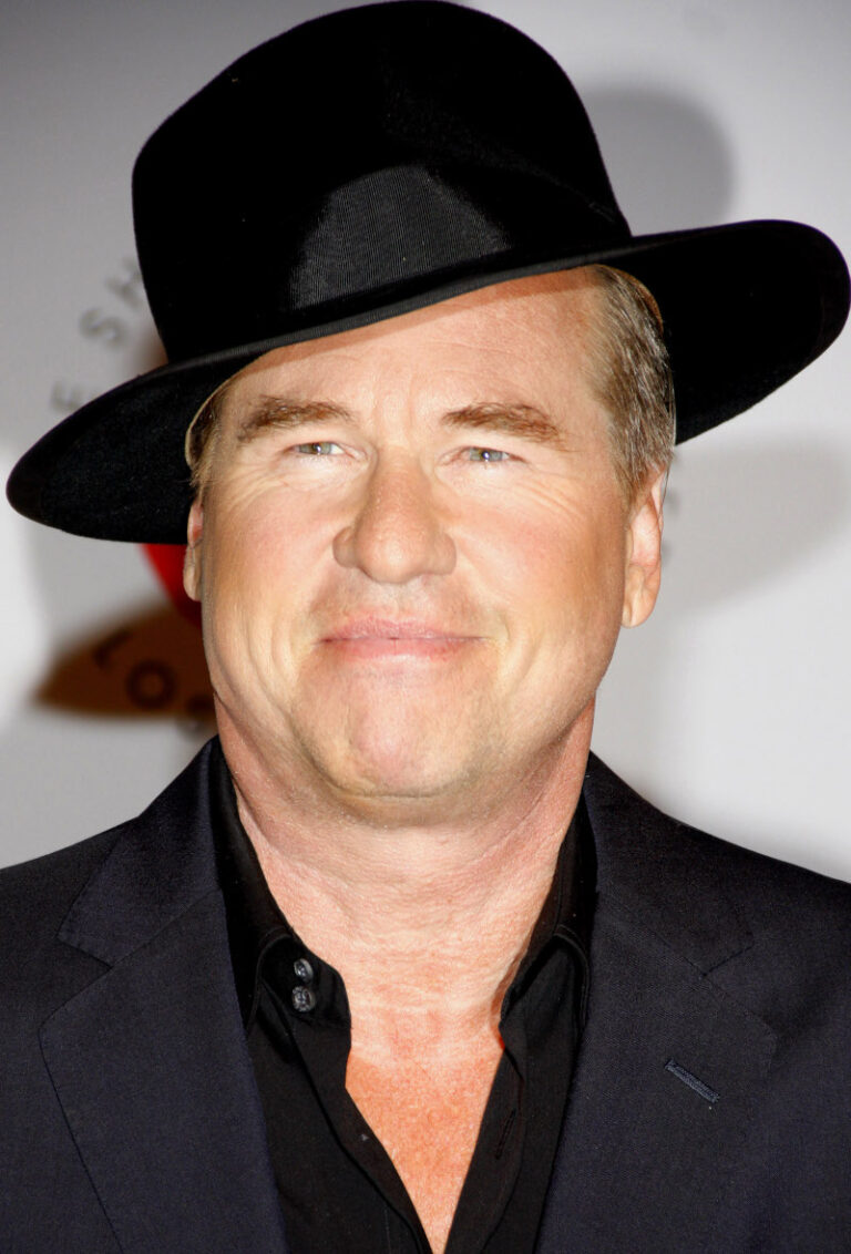 Val Kilmer Rip RIP Val Kilmer: Star of 'Batman Forever' and 'Top Gun' Dies at 65