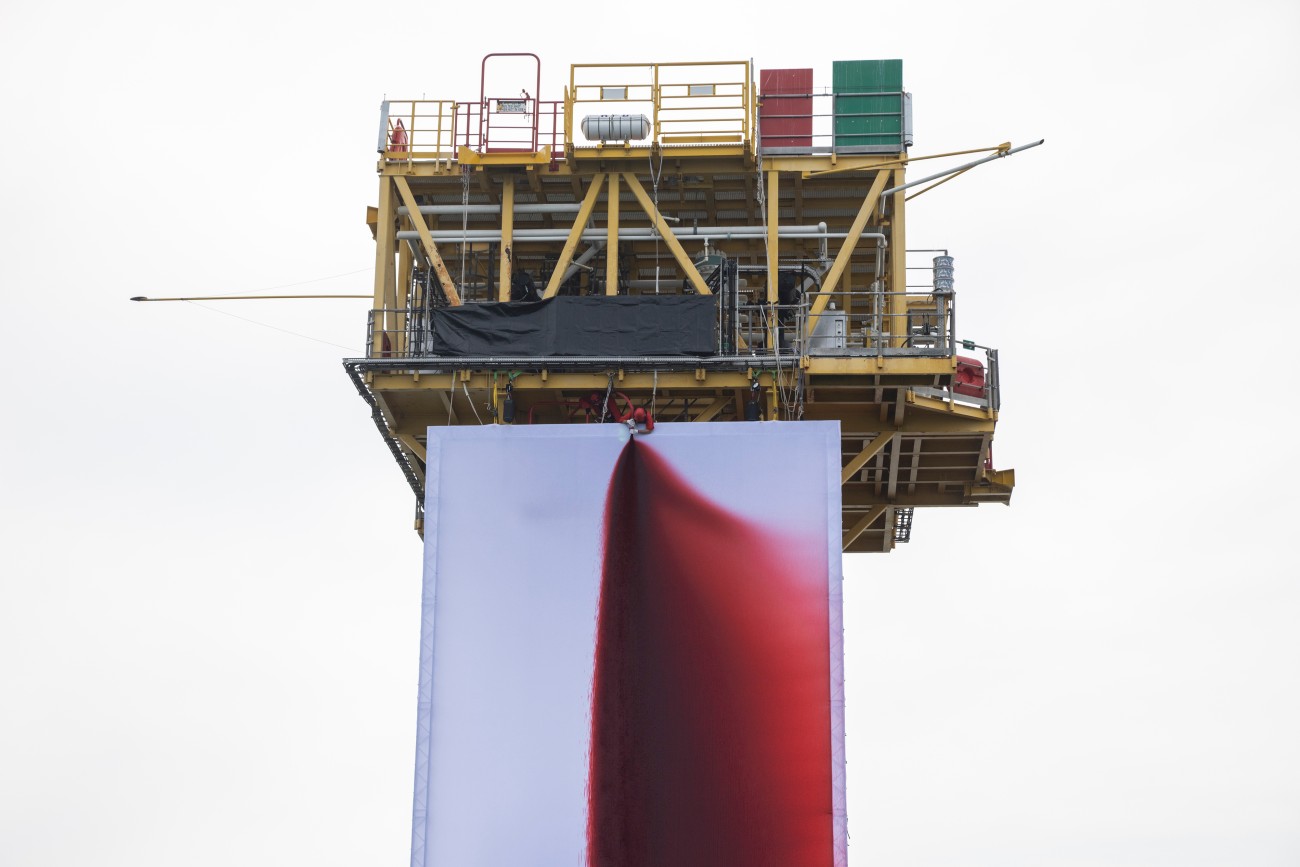 Activists Install BUTCHERED by Anish Kapoor onto Active Shell Platform in the North Sea