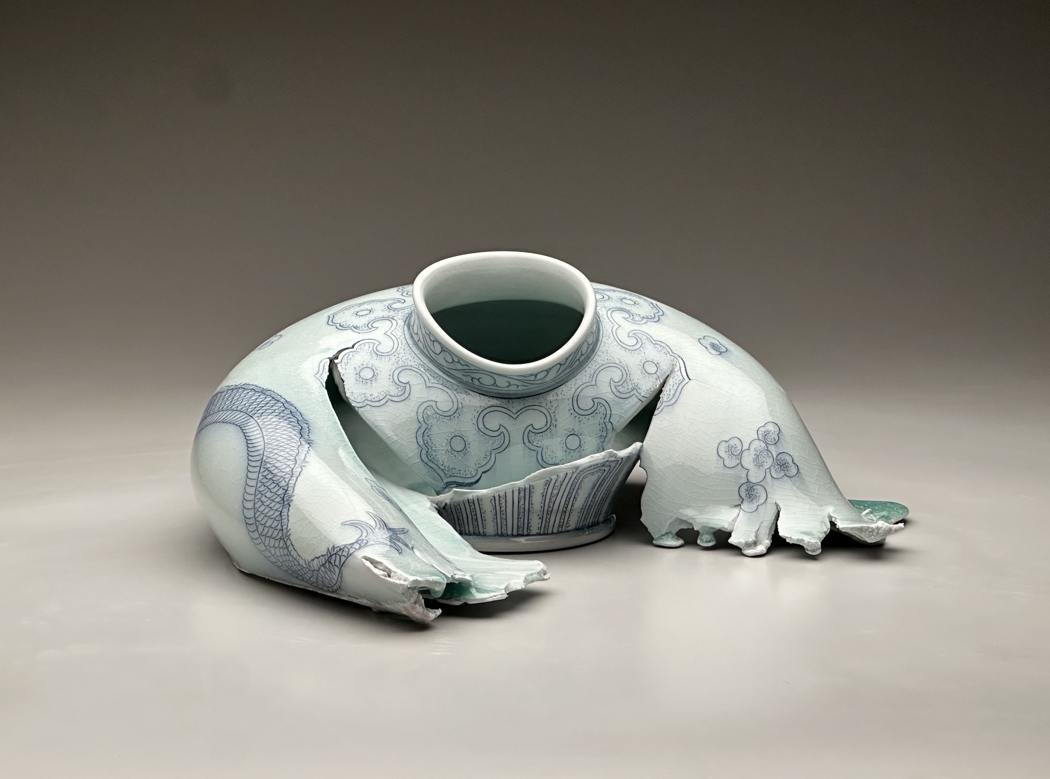 Folded Jar with Dragon, 2025, by Steven Young Lee presented by Duane Reed Gallery at Design Miami 2025. (Courtesy of Duane Reed Gallery)