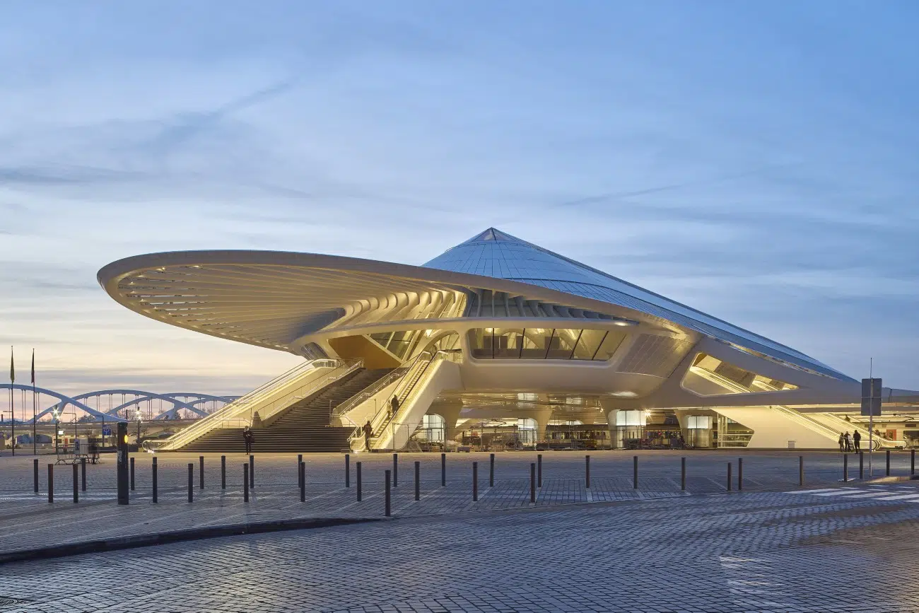Estación de tren de Mons/Bélgica, Arquitecto: Santiago Calatrava