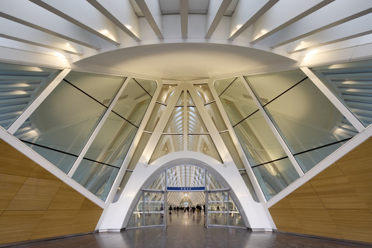 Estación de tren de Mons/Bélgica, Arquitecto: Santiago Calatrava