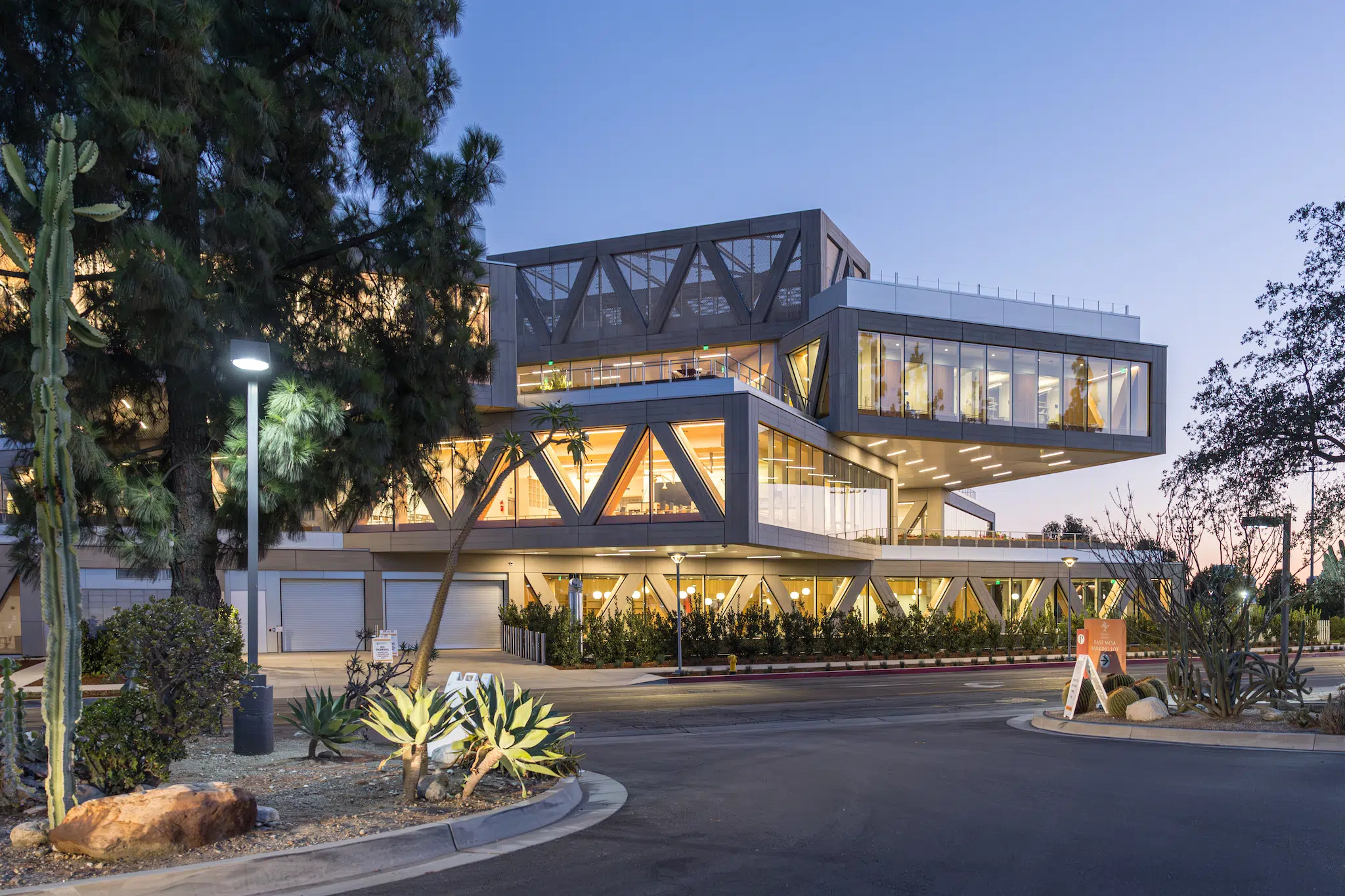 Exterior shot of the Claremont McKenna Robert Day Sciences Center, designed by Bjarke Ingels
