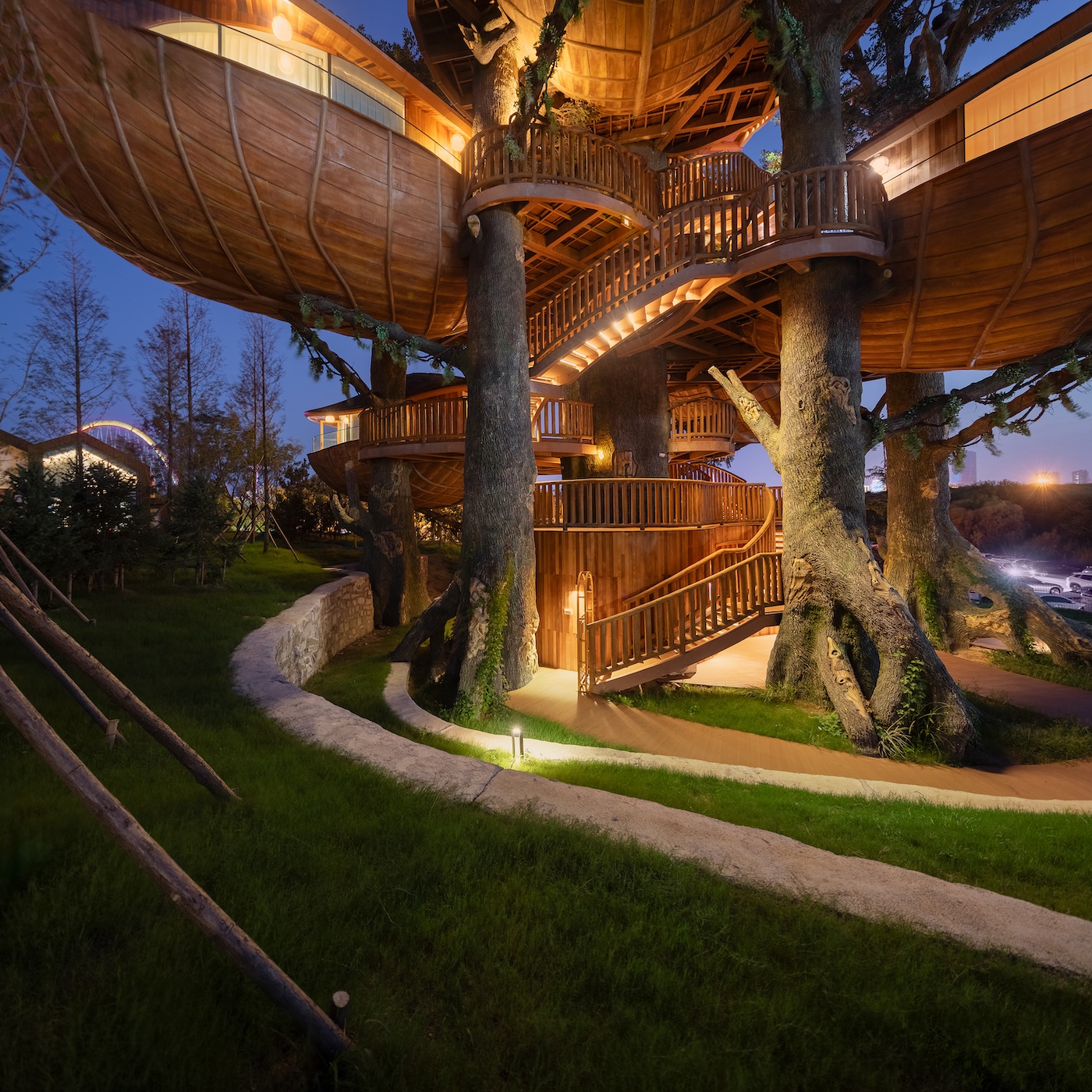 Proyecto Forest Nest Tree Pod de Doarchiwow