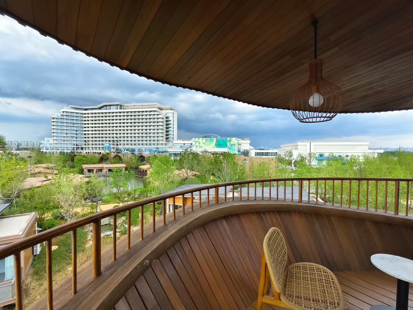 Proyecto Forest Nest Tree Pod de Doarchiwow