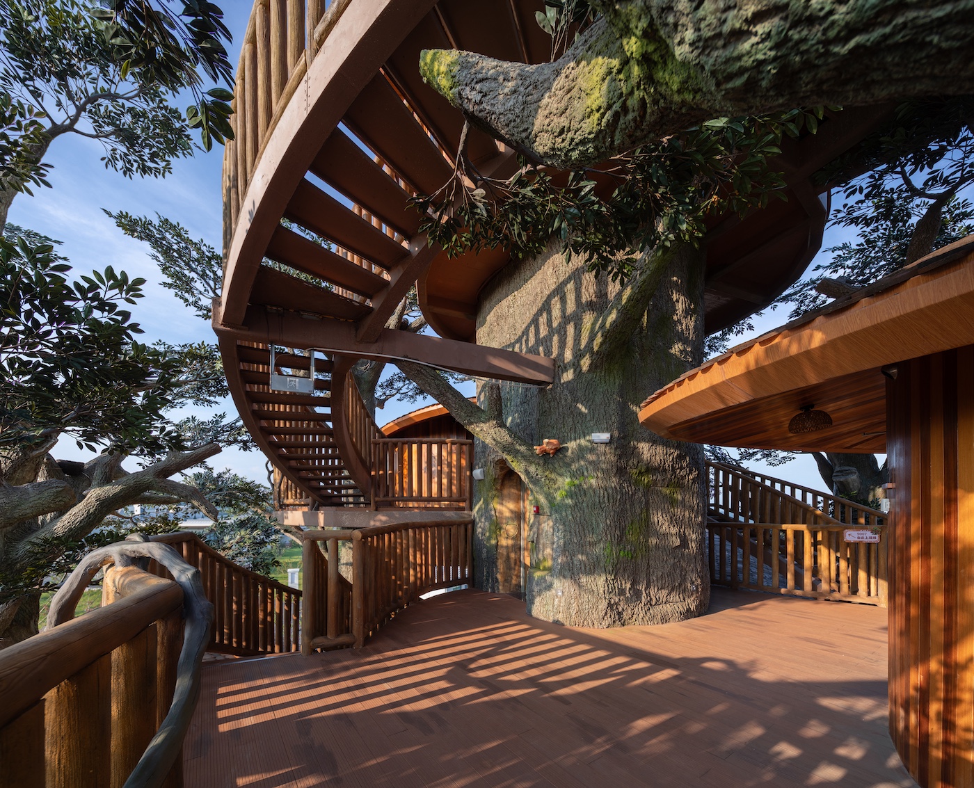 Proyecto Forest Nest Tree Pod de Doarchiwow