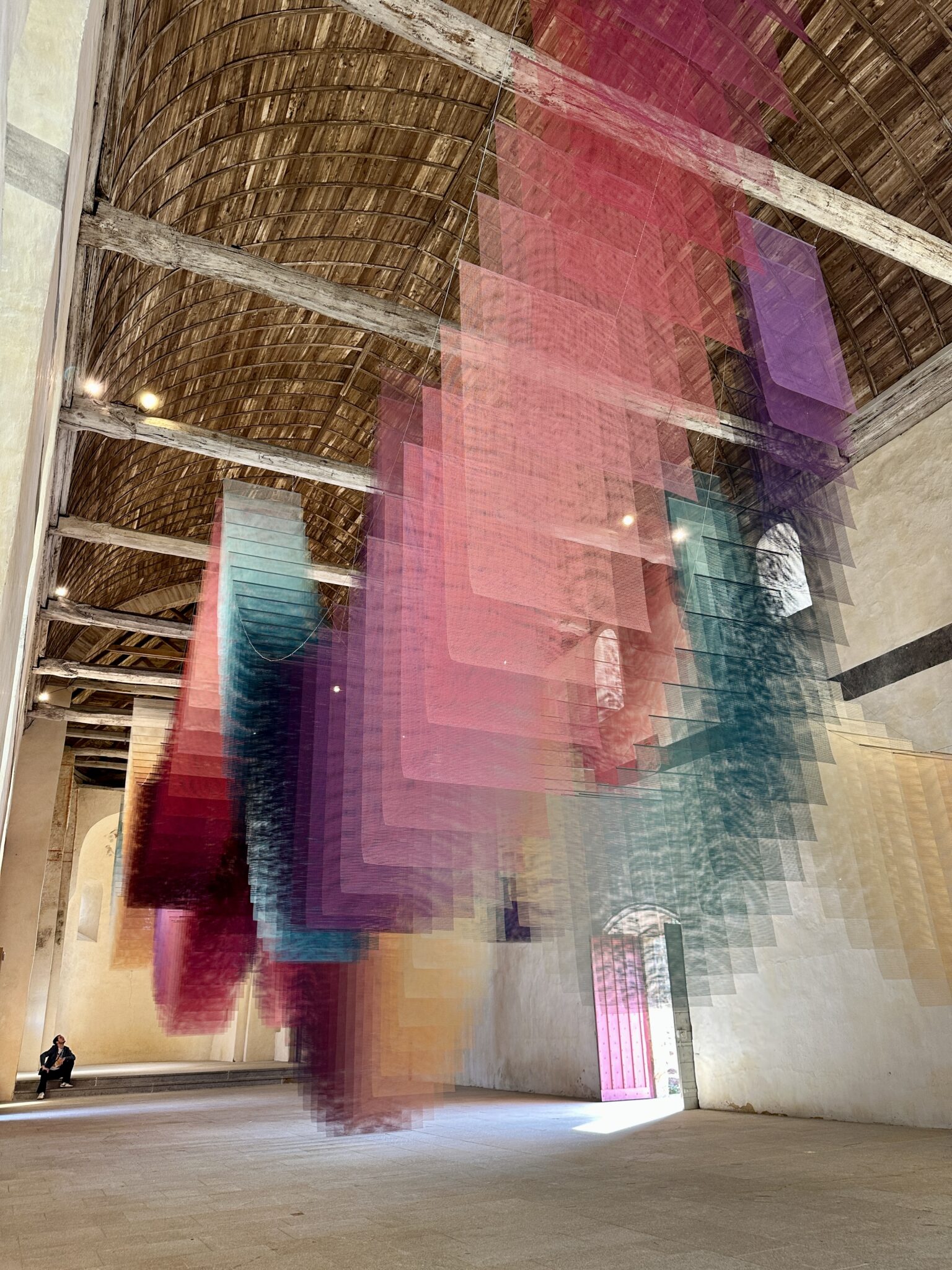 Installation view of “Echoverse,” at Les 3 CHA in Châteaugiron, France.