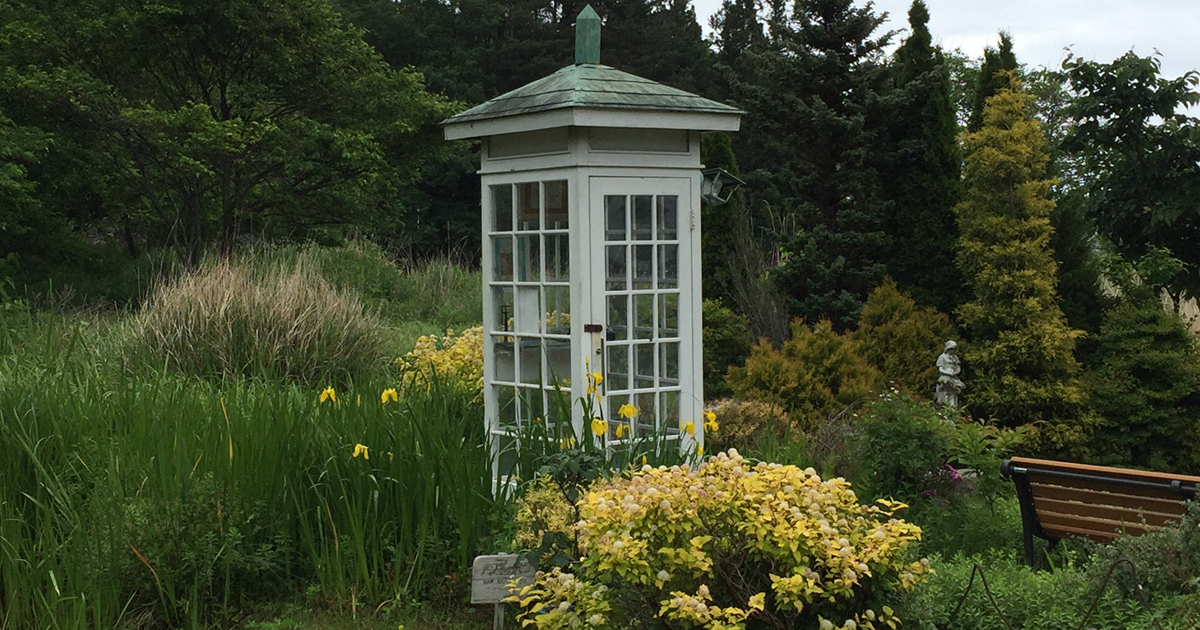 Wind Phone Offers People a Place to “Call” Deceased Loved Ones
