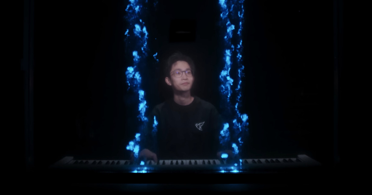 Engineer Creates Piano That Visualizes Every Note You Play as a Burst of Color