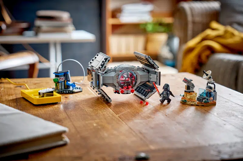 LEGO Star Wars set powered with Smart Play