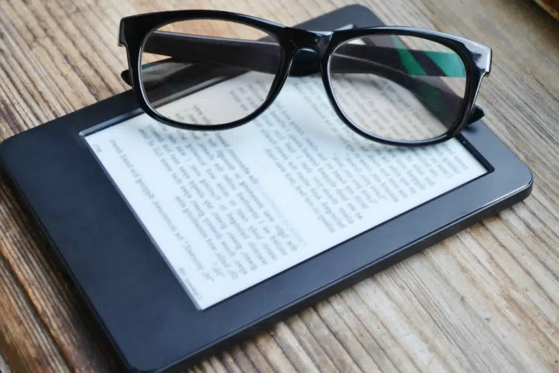 Glasses on kindle