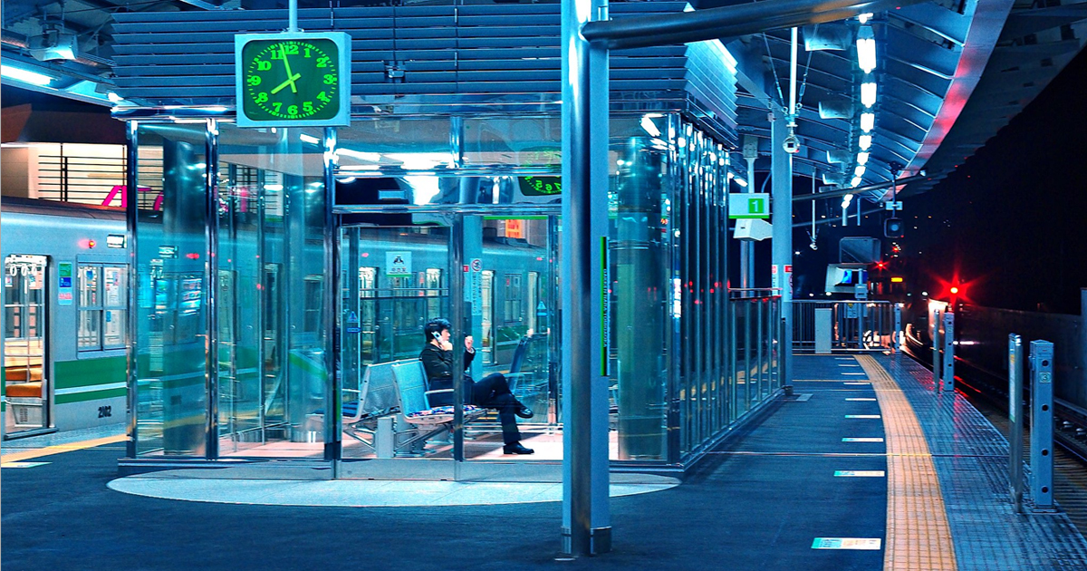 Blue LED “Suicide Prevention Lights” at Japanese Train Stations Led to 84% Decrease in Suicides