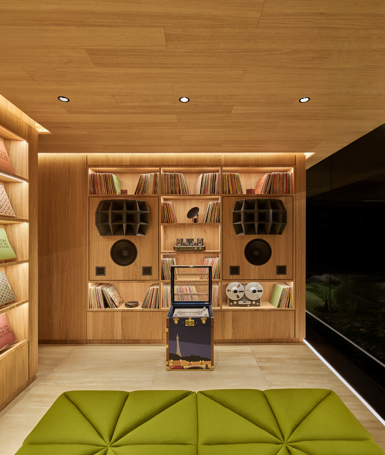 DROPHAUS for Louis Vuitton A/W 2026 Menswear Show