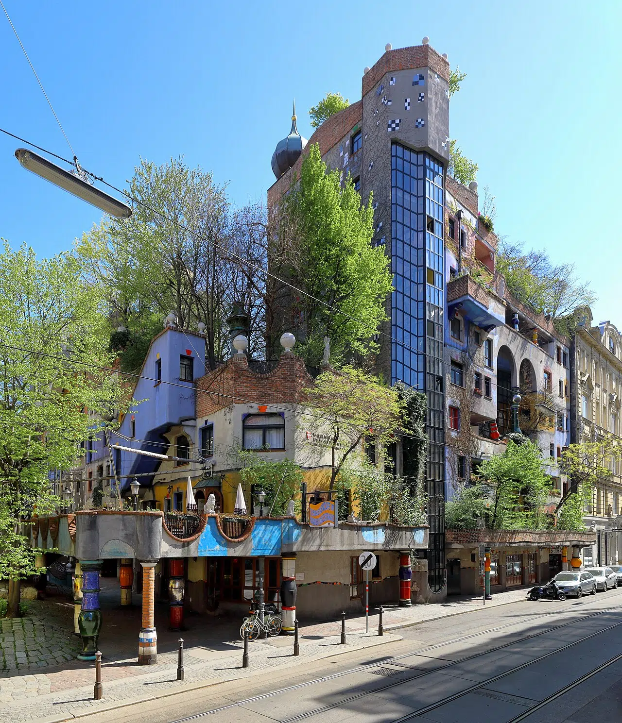 The facade of the Hundertwasserhaus in Vienna, 2020.