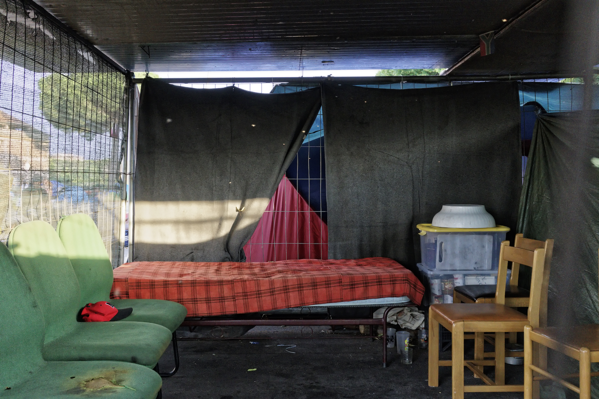 Migrant tents in Rome, as part of Steven Seidenberg&rsquo;s &ldquo;Baobab&rdquo; series