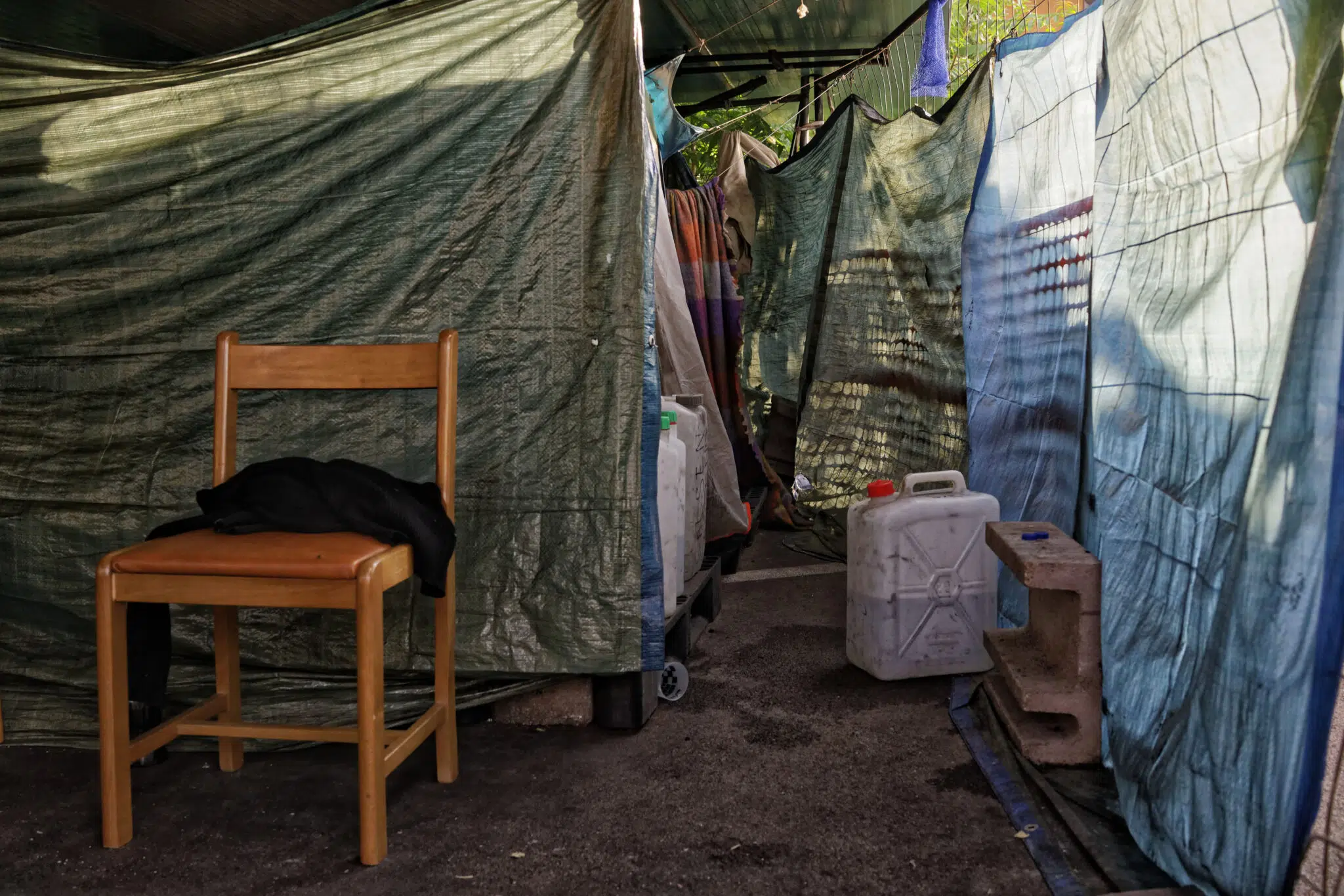 Migrant tents in Rome, as part of Steven Seidenberg&rsquo;s &ldquo;Baobab&rdquo; series