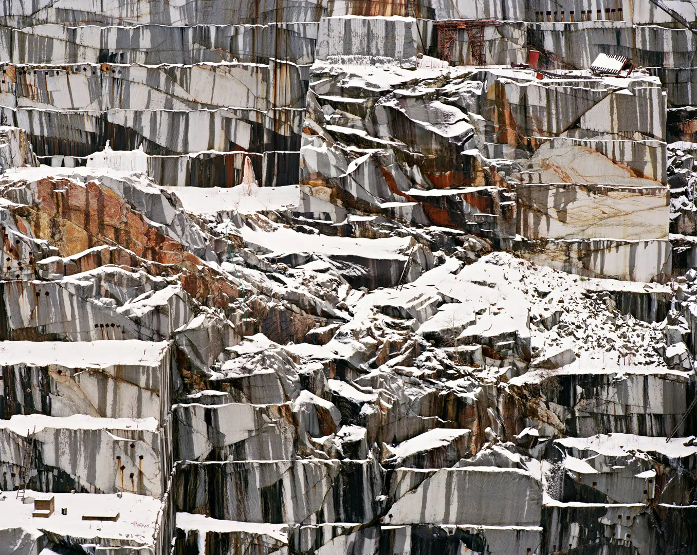 Edward Burtynsky, &ldquo;Rock of Ages #17, Abandoned Section, Adam-Pirie Quarry, Barre, Vermont,&rdquo; 1992. (Courtesy of Robert Koch)
