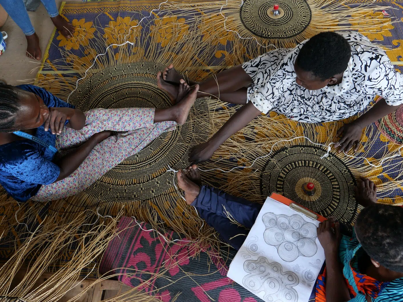 Gurunsi Pet Lamp Collection by Alvaro Catalan de Ocon