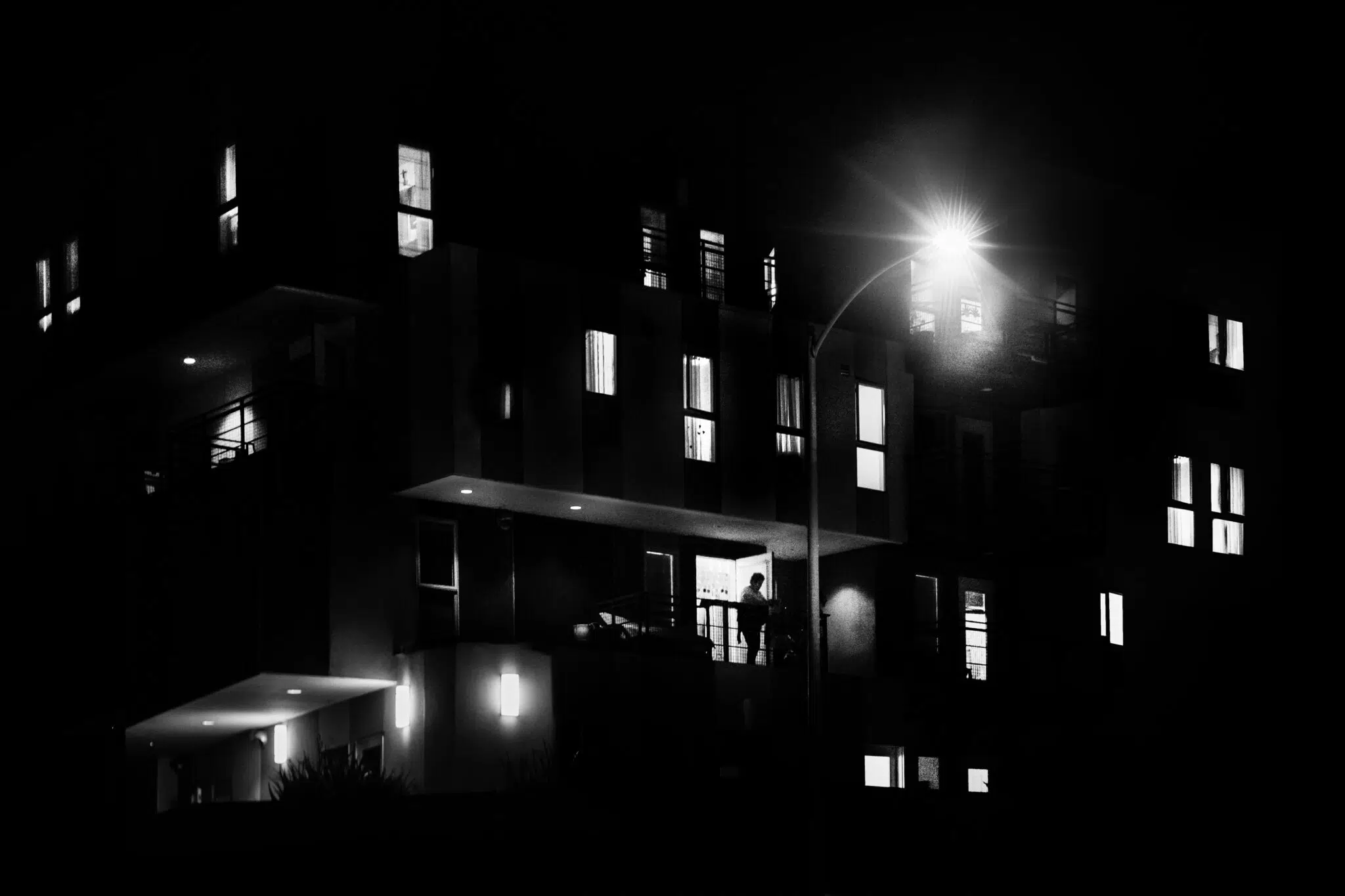 Moody urban photography shot by Emmy Award&ndash;winning TV producer Daniel Sackheim, featured in his new book &ldquo;The Unseen City&rdquo;