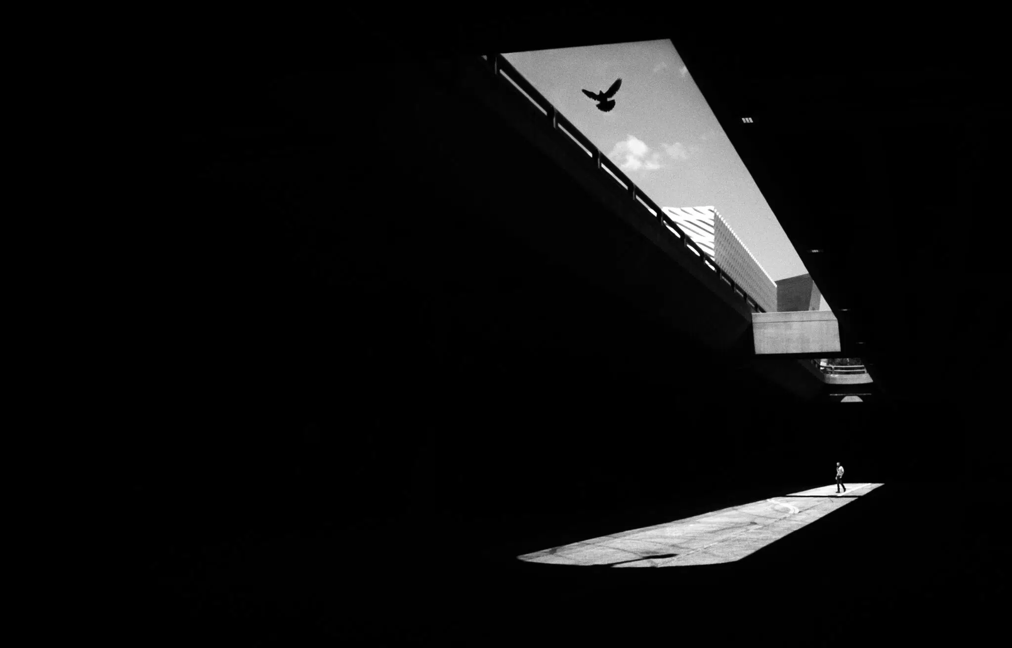 Moody urban photography shot by Emmy Award&ndash;winning TV producer Daniel Sackheim, featured in his new book &ldquo;The Unseen City&rdquo;