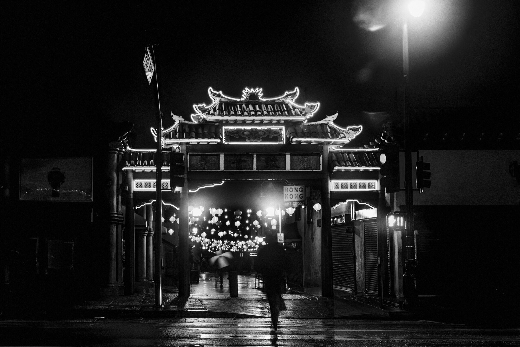 Moody urban photography shot by Emmy Award&ndash;winning TV producer Daniel Sackheim, featured in his new book &ldquo;The Unseen City&rdquo;