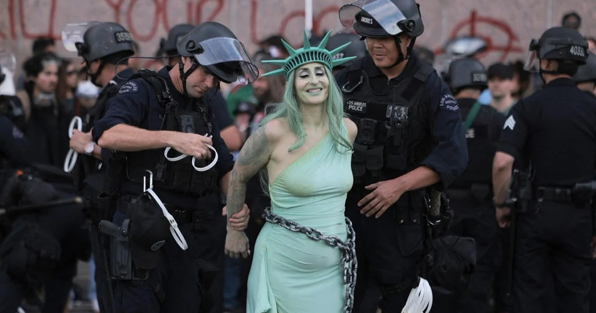 This Photo of Lady Liberty Getting Arrested After a No Kings Protest Is One You’ll See in History Books