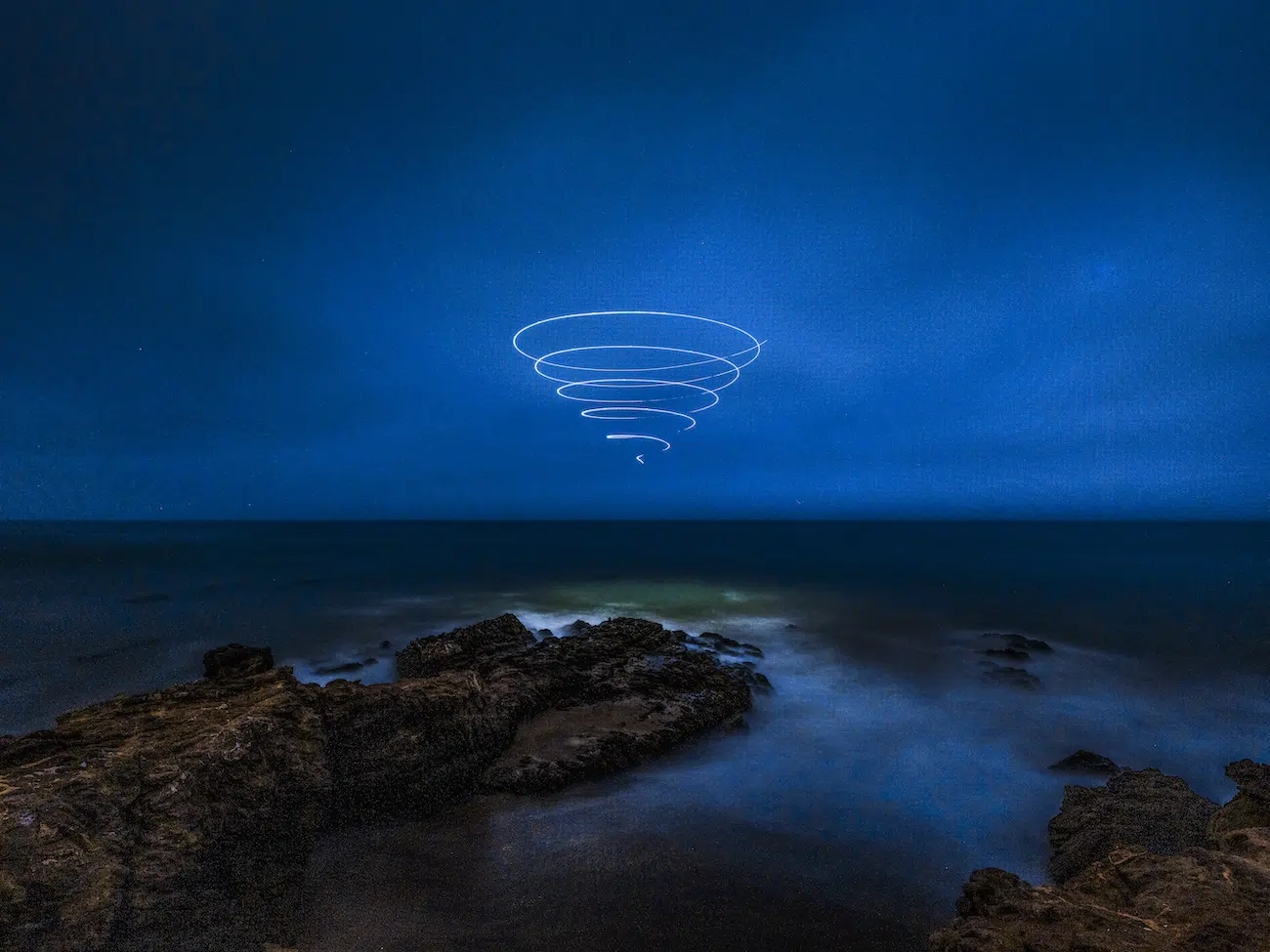 Light Cone Photography Visualizes Einstein&rsquo;s Theory of Relativity