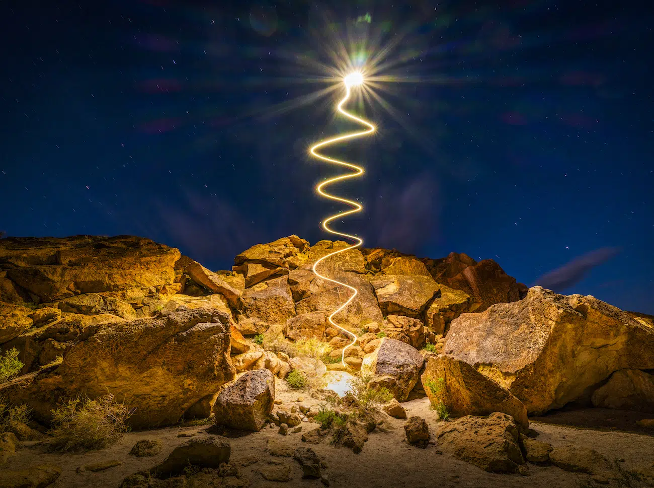 Light Cone Photography Visualizes Einstein&rsquo;s Theory of Relativity