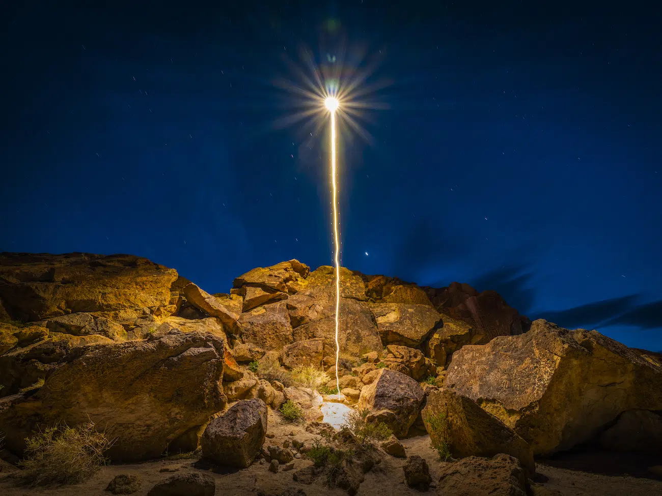 Light Cone Photography Visualizes Einstein&rsquo;s Theory of Relativity