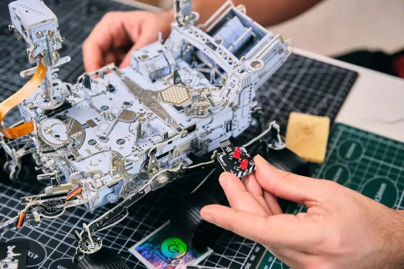 CircuitMess Perseverance rover buildable model