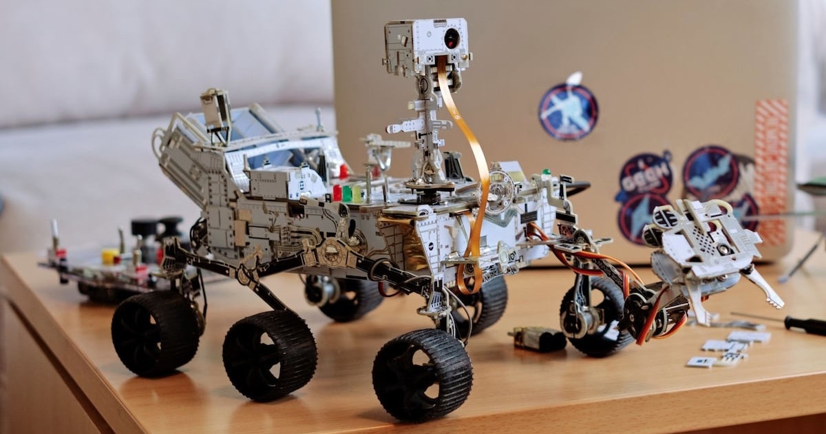 You Can Build and Code Your Own NASA Perseverance Rover With This DIY Kit