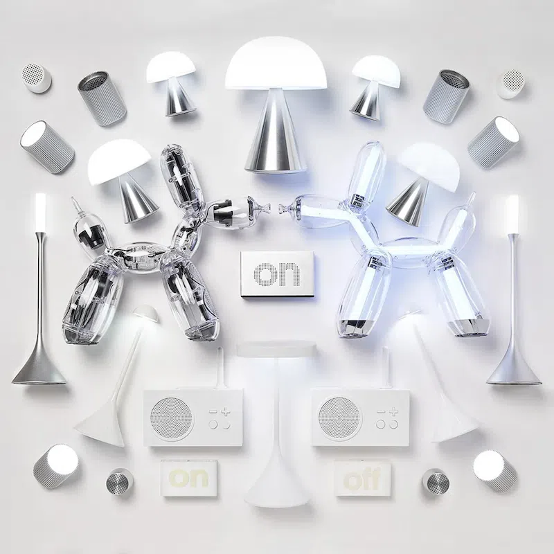 Balloon Dog Lamp Chromatic with lamps and speakers