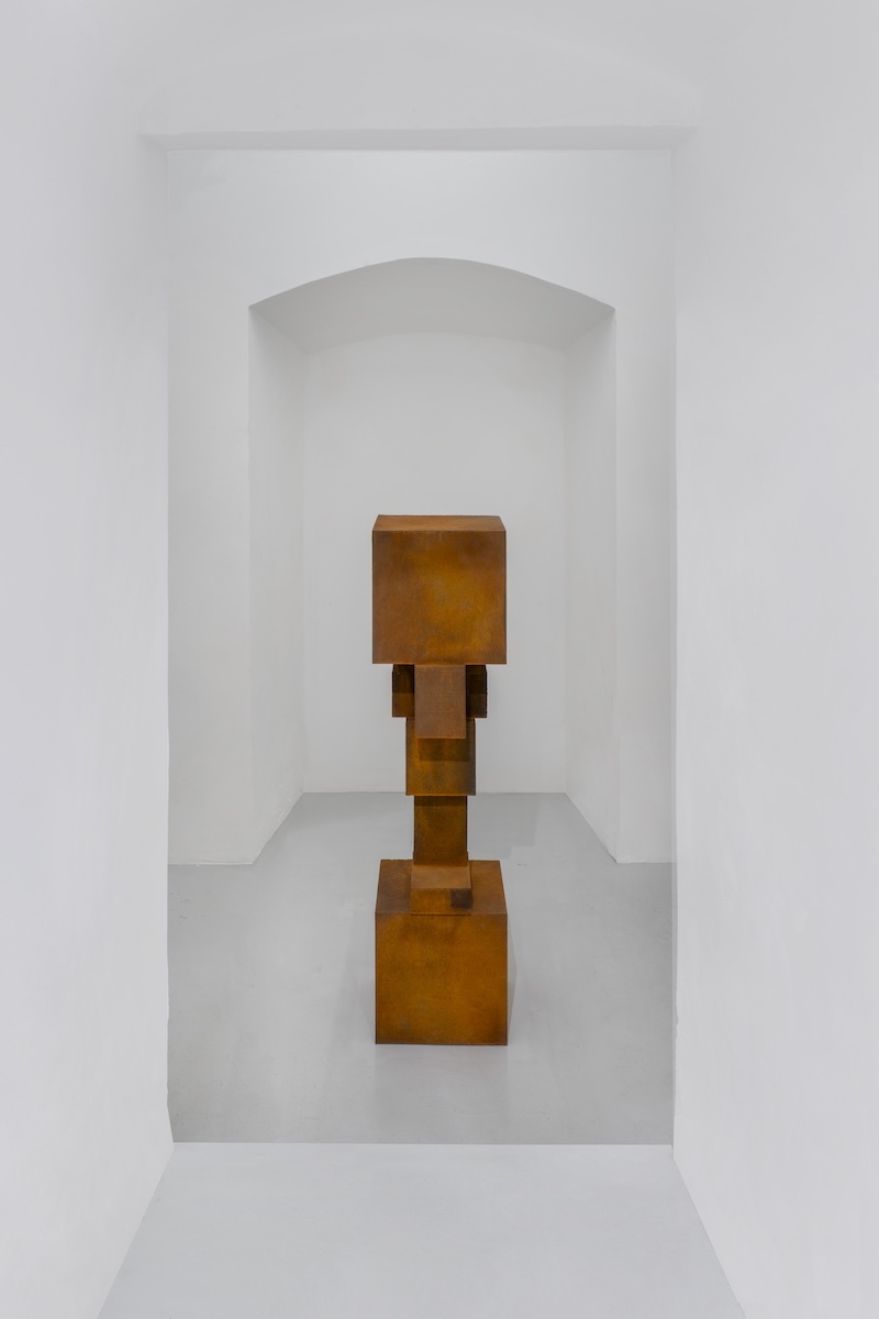 Antony Gormley What Holds Us